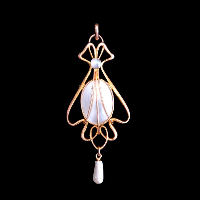 Barnet Henry Joseph nouveau gold pendant