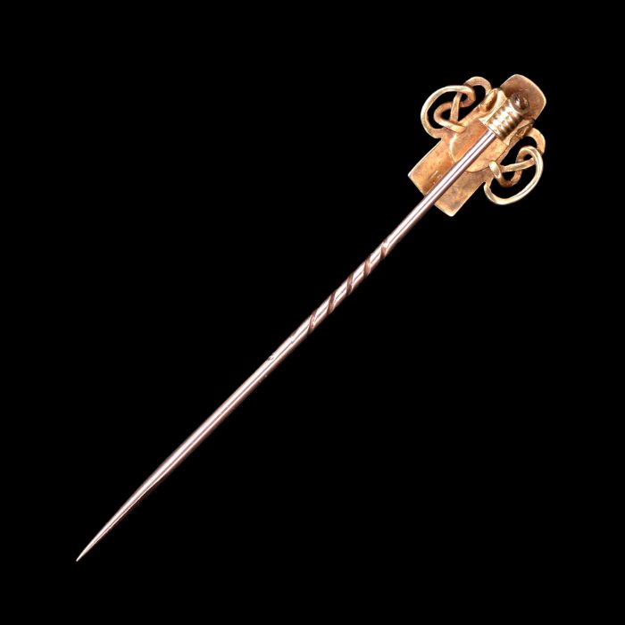 An Archibald Knox for Liberty gold and emerald stick pin - Image 3