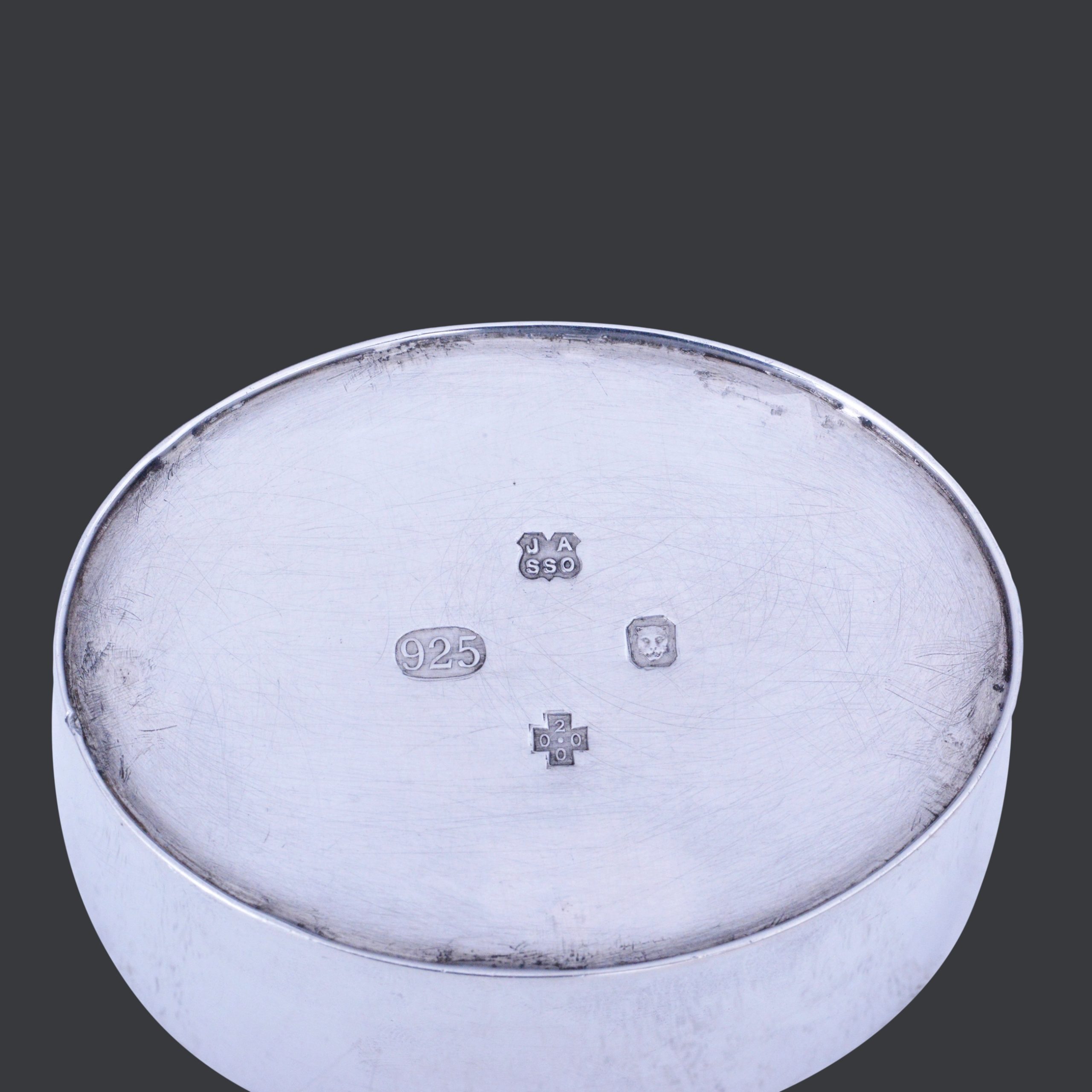 A modern silver and enamel box - Image 4