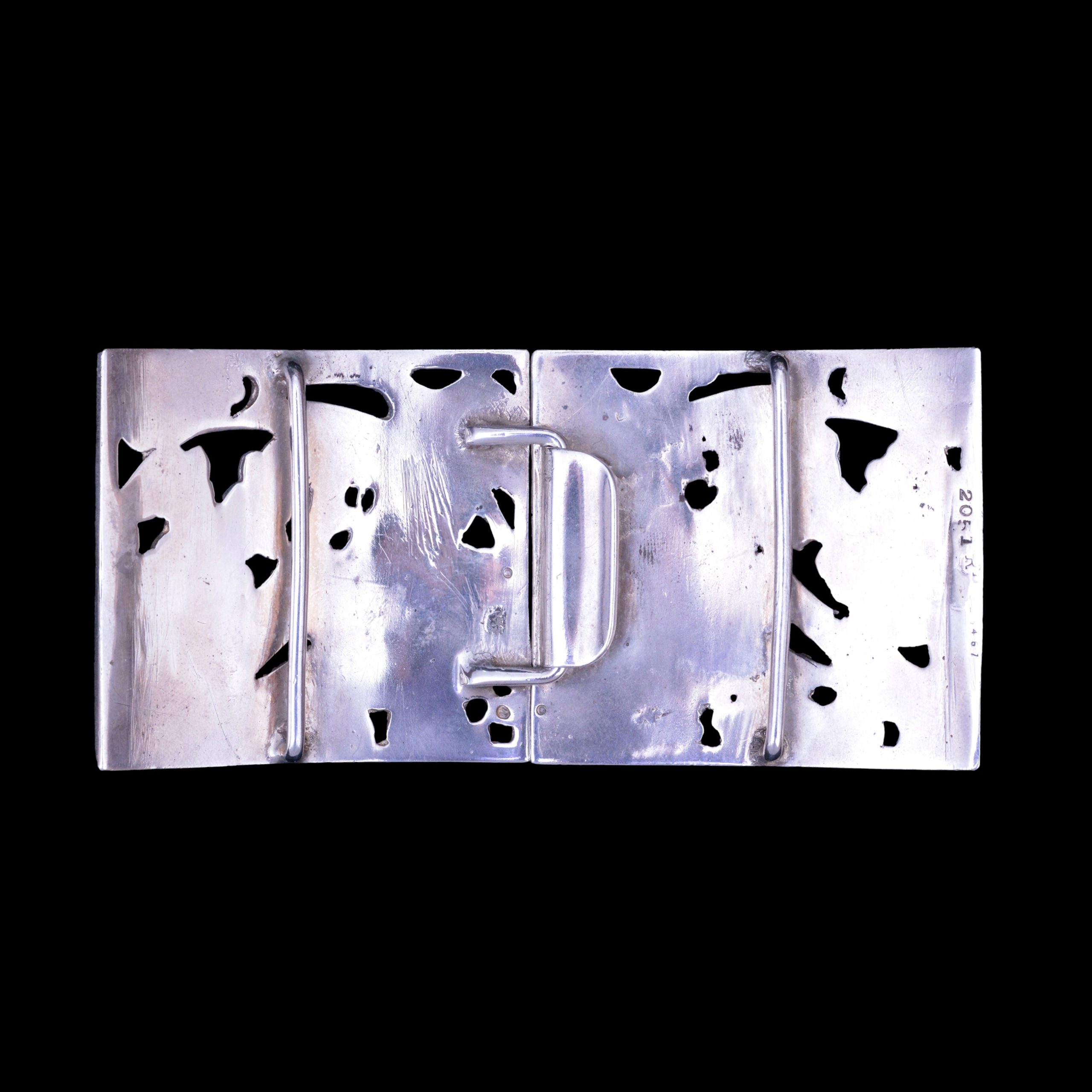 A Kate Harris art nouveau silver buckle - Image 2